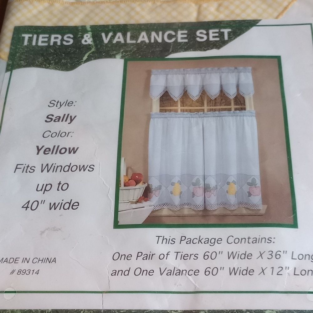 Tier & Valance Set Sally Yellow Fits Window Up To 40" Wide NWT